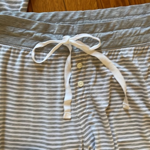 EUC women’s gap body pajamas - Picture 4 of 5